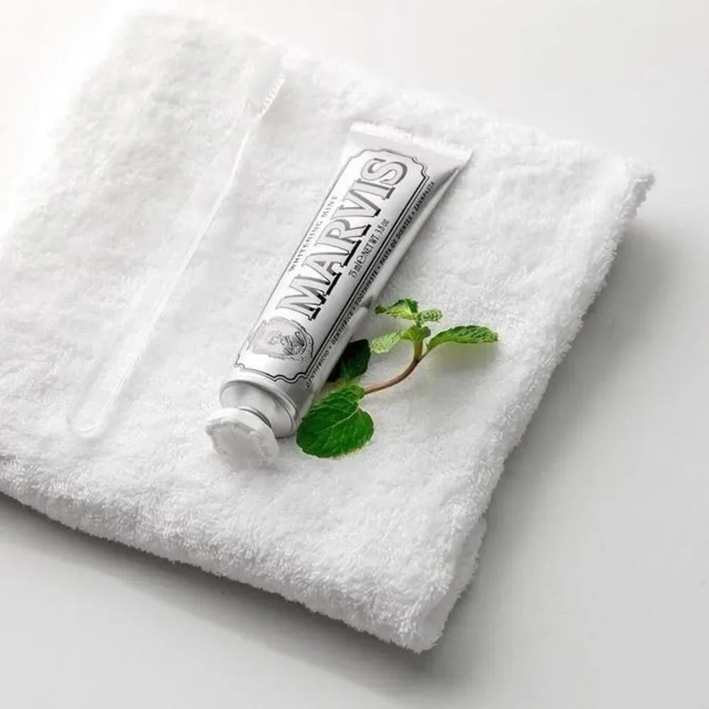 Marvis Whitening Mint Toothpaste Whitens Teeth Removes Plaque White 3.8 oz